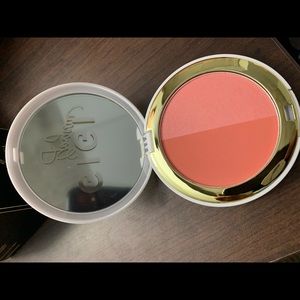 Gigi gorgeous duo blush palette